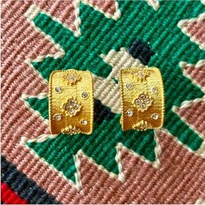 Joy West Sparkly gold color huggie hoop earrings